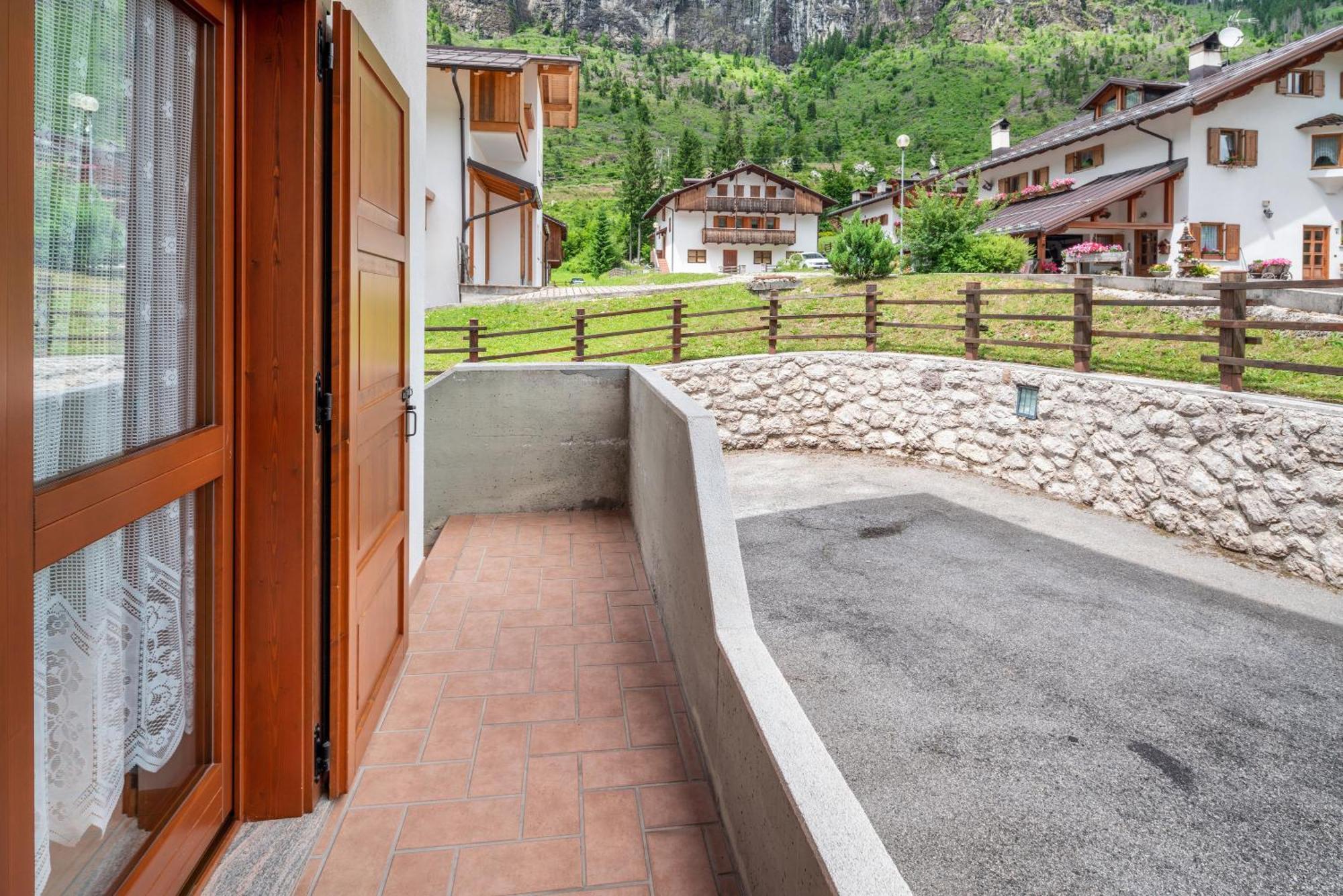 Appartamenti Vittoria Rocca Pietore Exterior foto